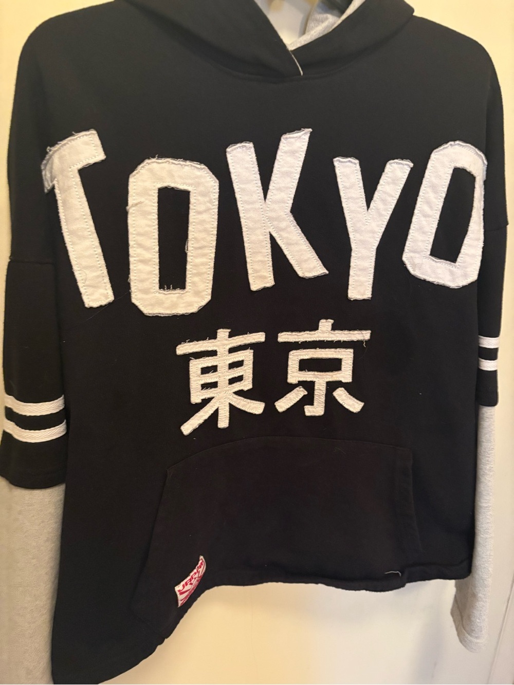 Tokyo Appliqué Hooded Pullover Jacket - Black & White